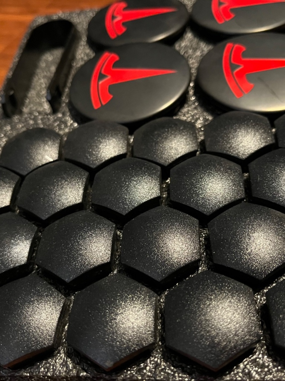 Tesla Model 3 Sport Wheel Conversion Kit - Picture 3 of 4